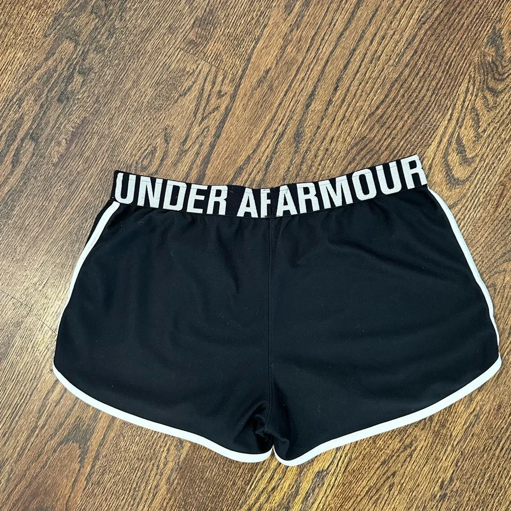 Girls Under Armour Athletic Shorts set of 2. Mint condition. Size youth XL. - Picture 9 of 9